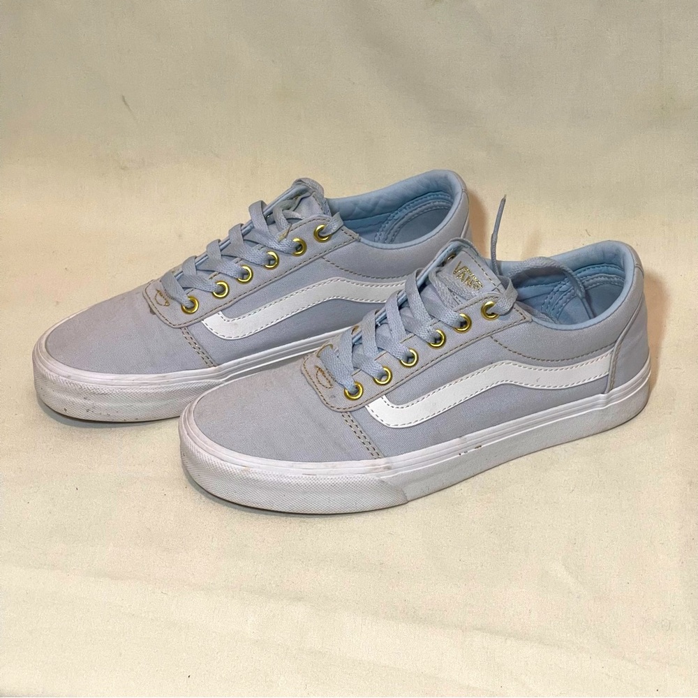 Vans Women’s Old Skool Skate Shoes Baby Blue w/ Gold Eyelets sz: 8